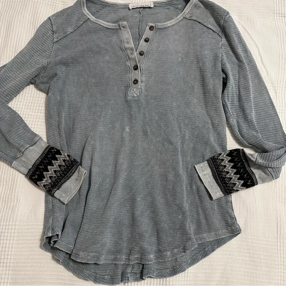 Long Sleeve Henley Top with Contrast Cuffs - Gray